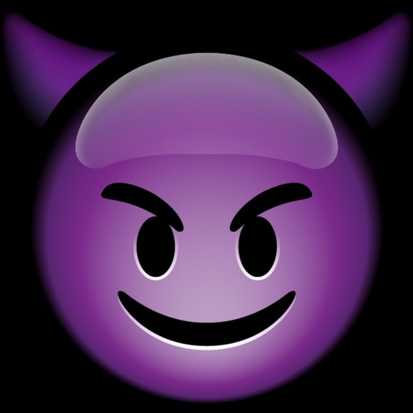 Poshmark profile picture for @phrases
